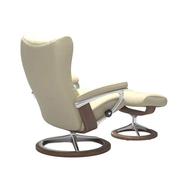 Stresslesswing Signature Large Chair Paloma Vanilla Leather Walnut Base