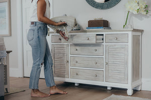 Seawinds Islamorada Clean White & Grey 6-Drawer 2-Door Dresser