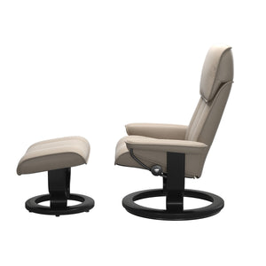 Ekornes Stressless Admiral Medium Classic Base Recliner & Ottoman in Paloma Mushroom