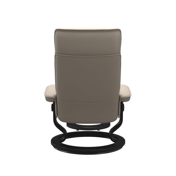 Ekornes Stressless Admiral Medium Classic Base Recliner & Ottoman in Paloma Mushroom