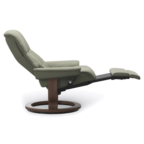 Ekornes Stressless Mayfair Large Classic Dual Power Leather Chair in Shadow Green