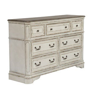 Liberty Furniture Magnolia Manor Antique White 7-Drawer Dresser