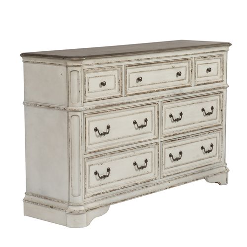 Liberty Furniture Magnolia Manor Antique White 7-Drawer Dresser