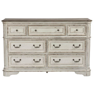 Liberty Furniture Magnolia Manor Antique White 7-Drawer Dresser