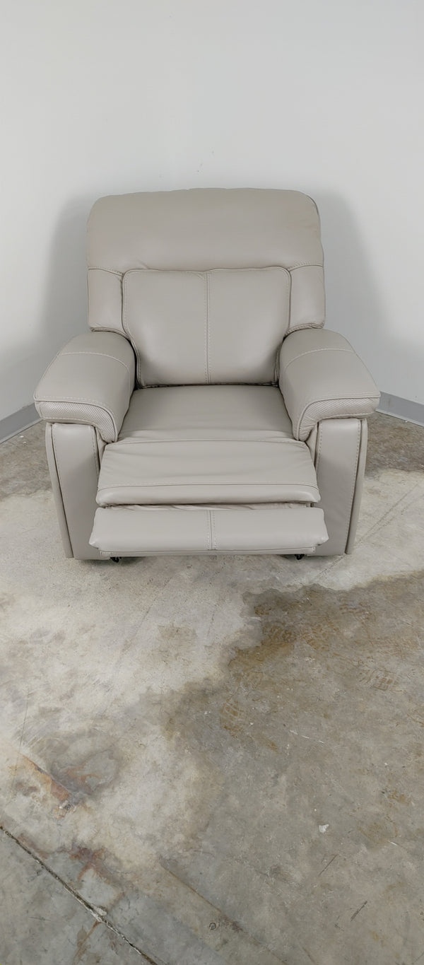 Moto Motion Harmony Recliner with Home Theater & Multi Media & Air Massage, 3-Zone Heating & Zero Gravity In Sorrento Dove Leather