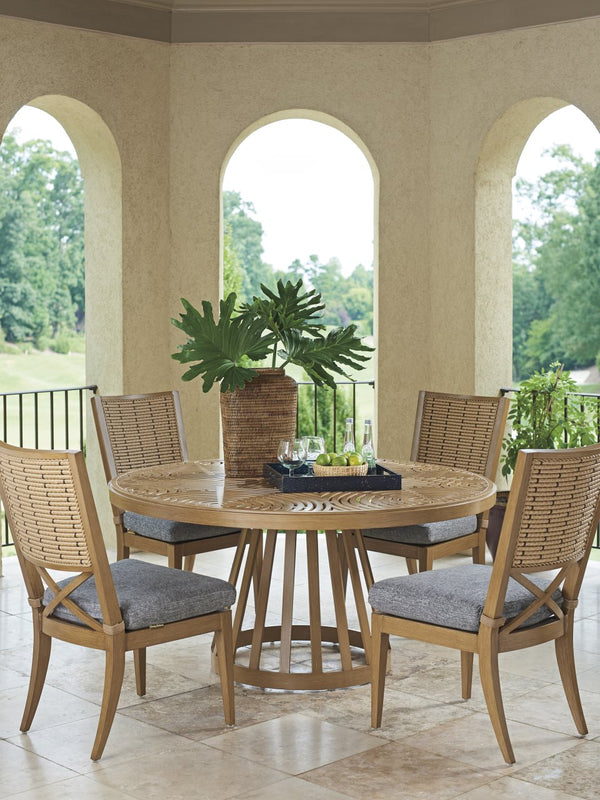 Tommy Bahama Outdoor by Lexington Los Altos Valley View Round Dining Table