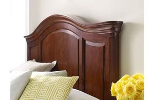 Kincaid Queen Arched Panel Complete Bed
