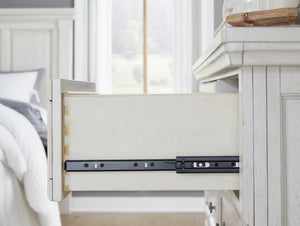 Robbinsdale 5-Drawer Chest Antique White