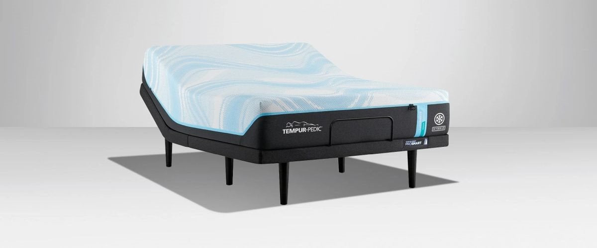 Tempur-Pedic Tempur-Luxebreeze 2.0 Queen Medium Hybrid Mattress