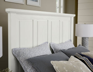 Vaughan-Bassett Maple Road Two-Tone Queen Mansion Bed