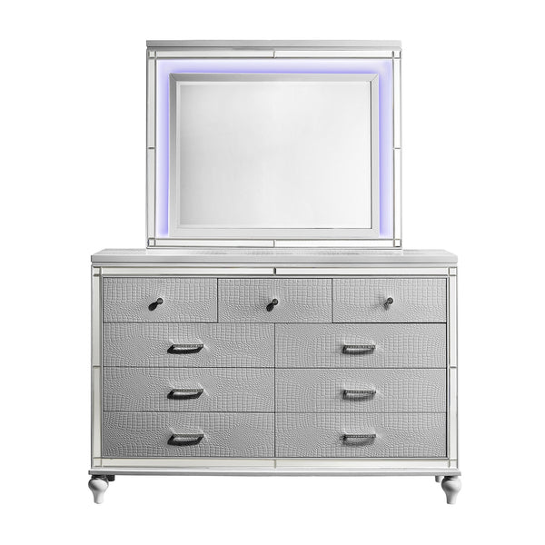 New Classic Valentino Lighted Mirror in Silver