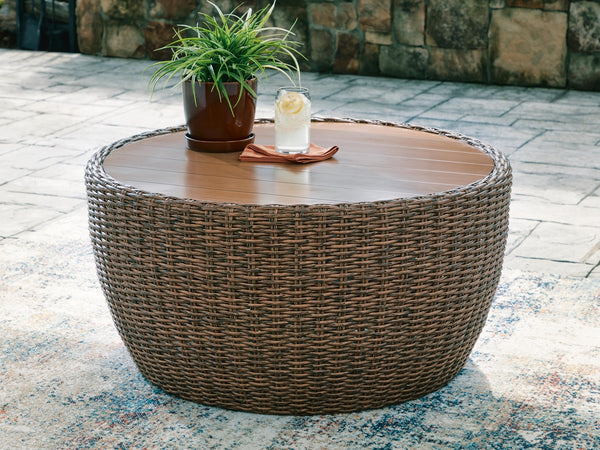 Double Point Outdoor Round Coffee Table Beige