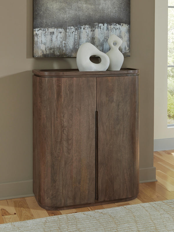 Landermont Bar Cabinet Medium Brown