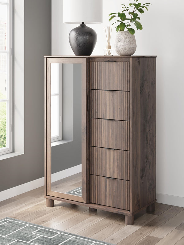 Pamytta Dressing 5-Drawer Chest Brown