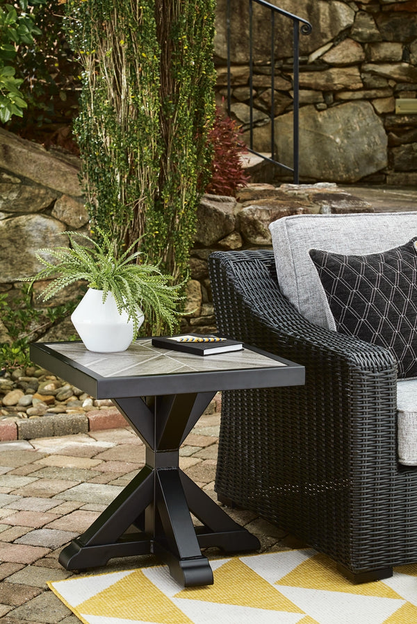 Beachcroft Outdoor End Table Black/Light Gray
