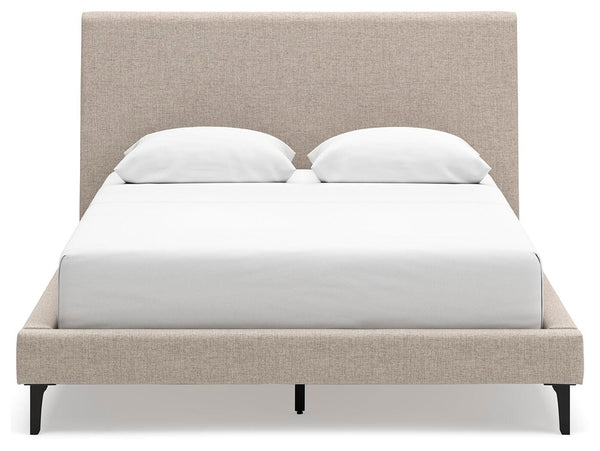 Cielden Queen Upholstered Bed, Dresser & 2 Nightstands Two-tone