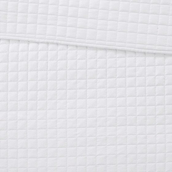 Olliix 510 Design Otto White King/California 3-Piece Reversible Quilt Set