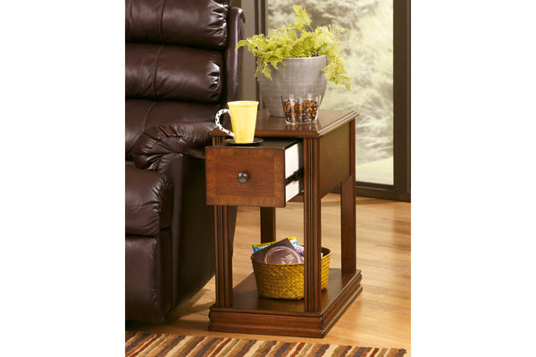 Breegin 1-Drawer Chairside End Table Brown