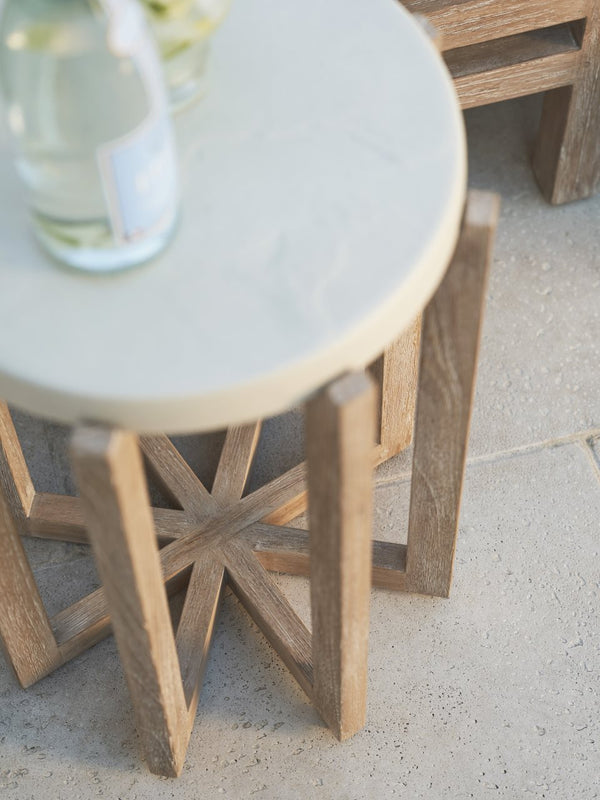 Tommy Bahama Outdoor by Lexington Stillwater Cove Accent Table
