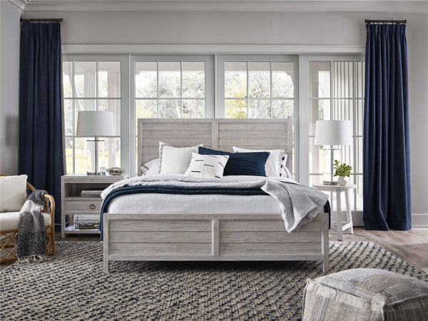 Universal Getaway Coastal Living Home King Panel Bed