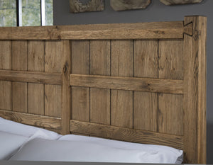Vaughan-Bassett Dovetail Natural California King Board & Batten Bed