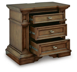 Frantanna 3-Drawer Nightstand with USB Brown