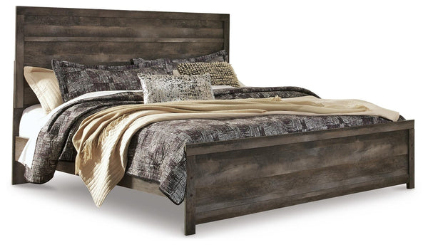 Wynnlow King Panel Bed with Mirrored Dresser & Nightstand Gray