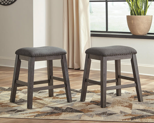 Caitbrook Counter-Height Dining Table & 4 Barstools Gray