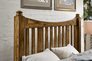 Vaughan-Bassett Maple Road Antique Amish Queen Slat Poster Storage Bed