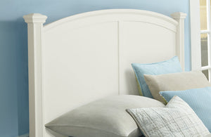 Vaughan-Bassett Bonanza White Queen Poster Bed