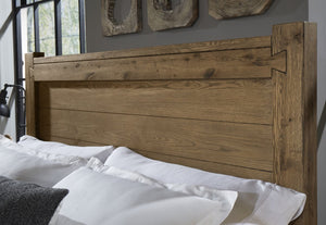 Vaughan-Bassett Dovetail Natural King Poster Bed with 6X6 Footboard