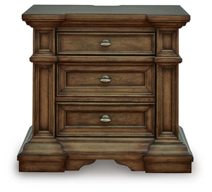 Frantanna 3-Drawer Nightstand with USB Brown