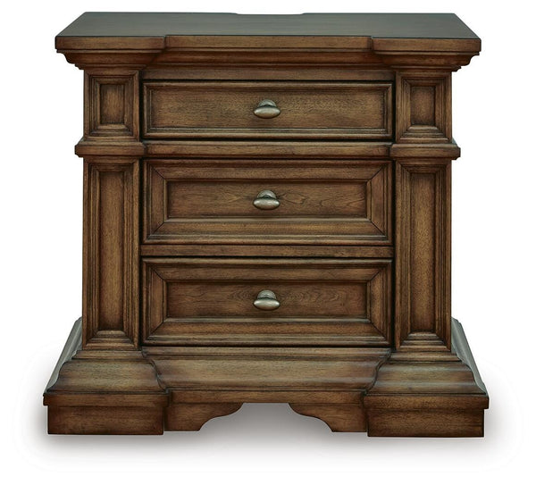 Frantanna 3-Drawer Nightstand with USB Brown