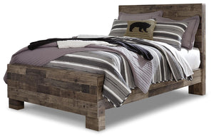 Derekson Full Panel Bed, Dresser & Chest Multi Gray
