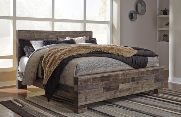 Derekson King Panel Bed & 2 Nightstands Multi Gray