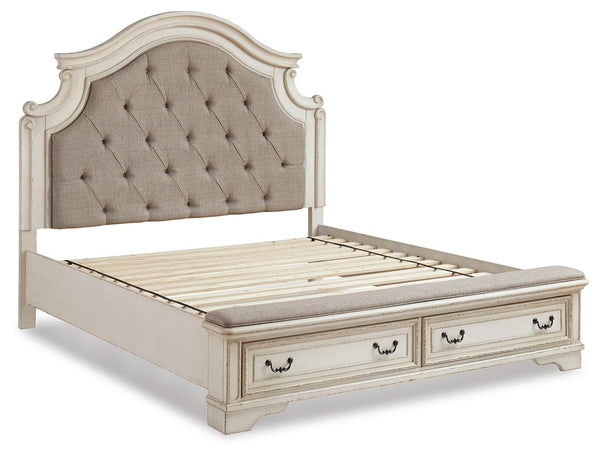 Realyn King Panel Bed, Dresser, Mirror & 2 Nightstands Two-tone