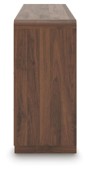 Fortlorn Queen Panel Bed & Dresser