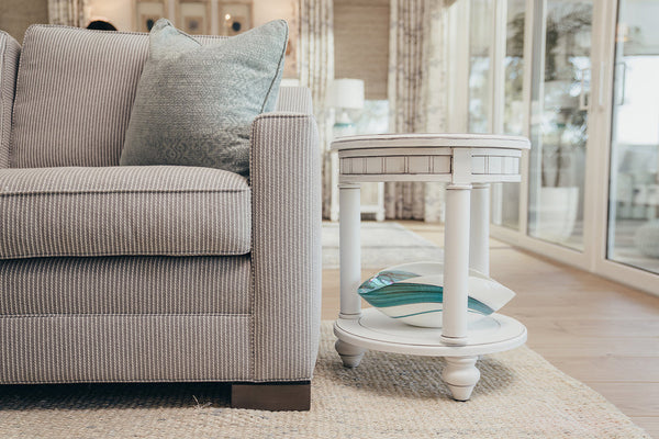 Seawinds Monaco Round End Table with Anchor Insert Blanc Finish