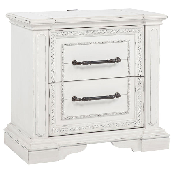Coaster Mckinney 4-Piece California King Bedroom Set Vintage White