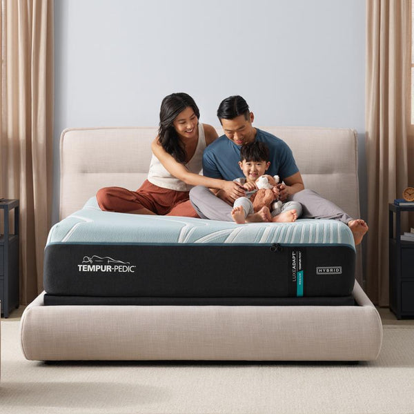 Tempur-Pedic Tempur-Luxeadapt King Medium Hybrid Mattress