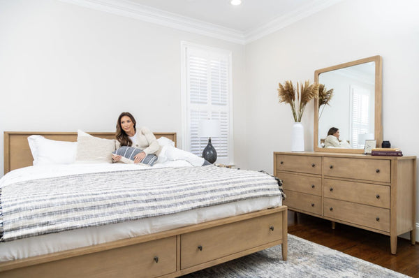 Seawinds Finn & Louise Chatham King Warm Maple Storage Complete Bed