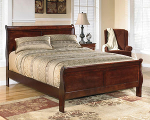 Alisdair California King Sleigh Bed Reddish Brown