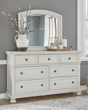 Robbinsdale 7-Drawer Dresser & Mirror Antique White