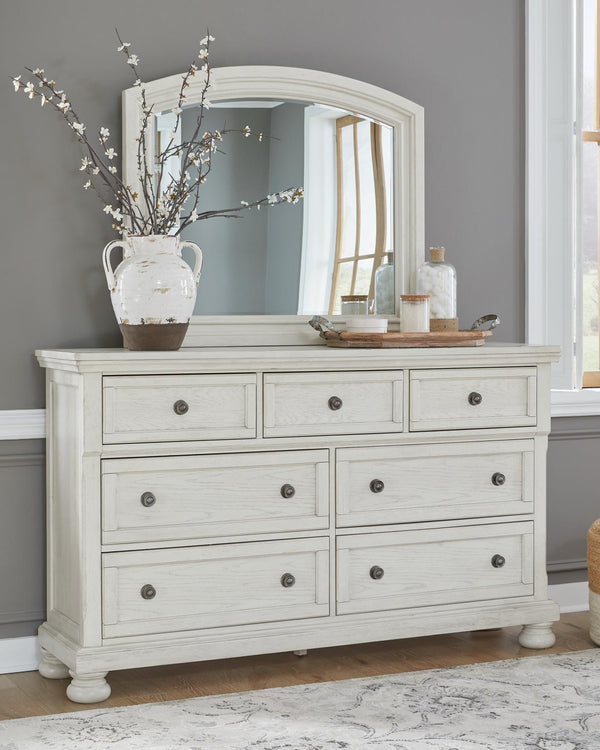 Robbinsdale 7-Drawer Dresser & Mirror Antique White