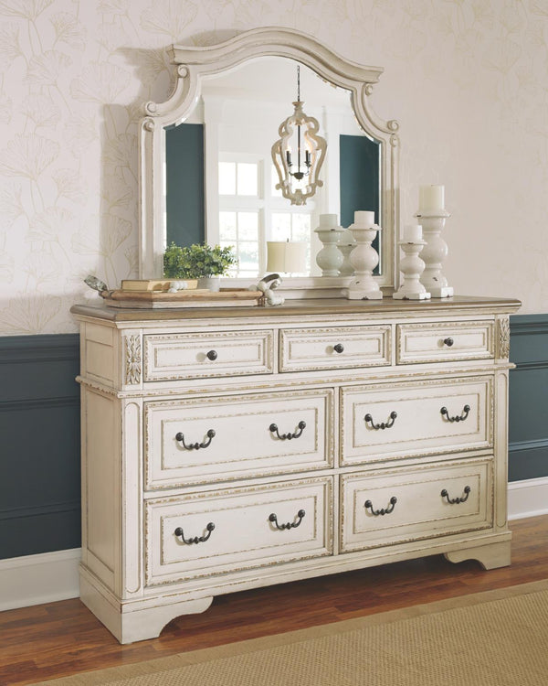 Realyn 7-Drawer Dresser & Mirror Two-tone