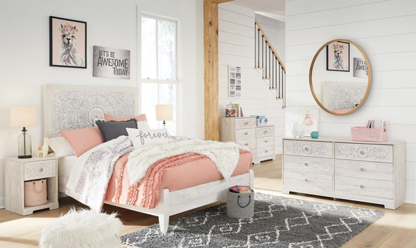 Paxberry 6-Drawer Dresser Whitewash