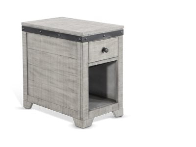 Sunny Designs Alpine Grey Chair Side Table