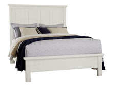 Vaughan-Bassett Maple Road Two-Tone Queen Mansion Bed