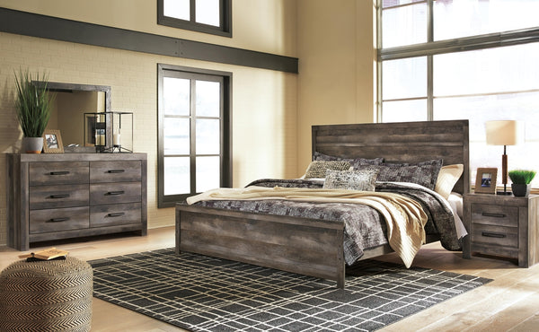 Wynnlow King Panel Bed with Mirrored Dresser & Nightstand Gray