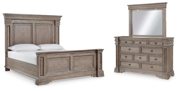 Blairhurst Queen Panel Bed, Dresser & Mirror Light Grayish Brown